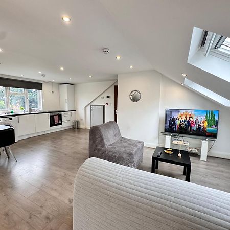 Hatton Apartments Heathrow Airport- Free Parking-Free Underground To And From Heathrow Airport Hatton Cross See Picture-See London Fast Hatton Cross To Central London 30Min Zewnętrze zdjęcie