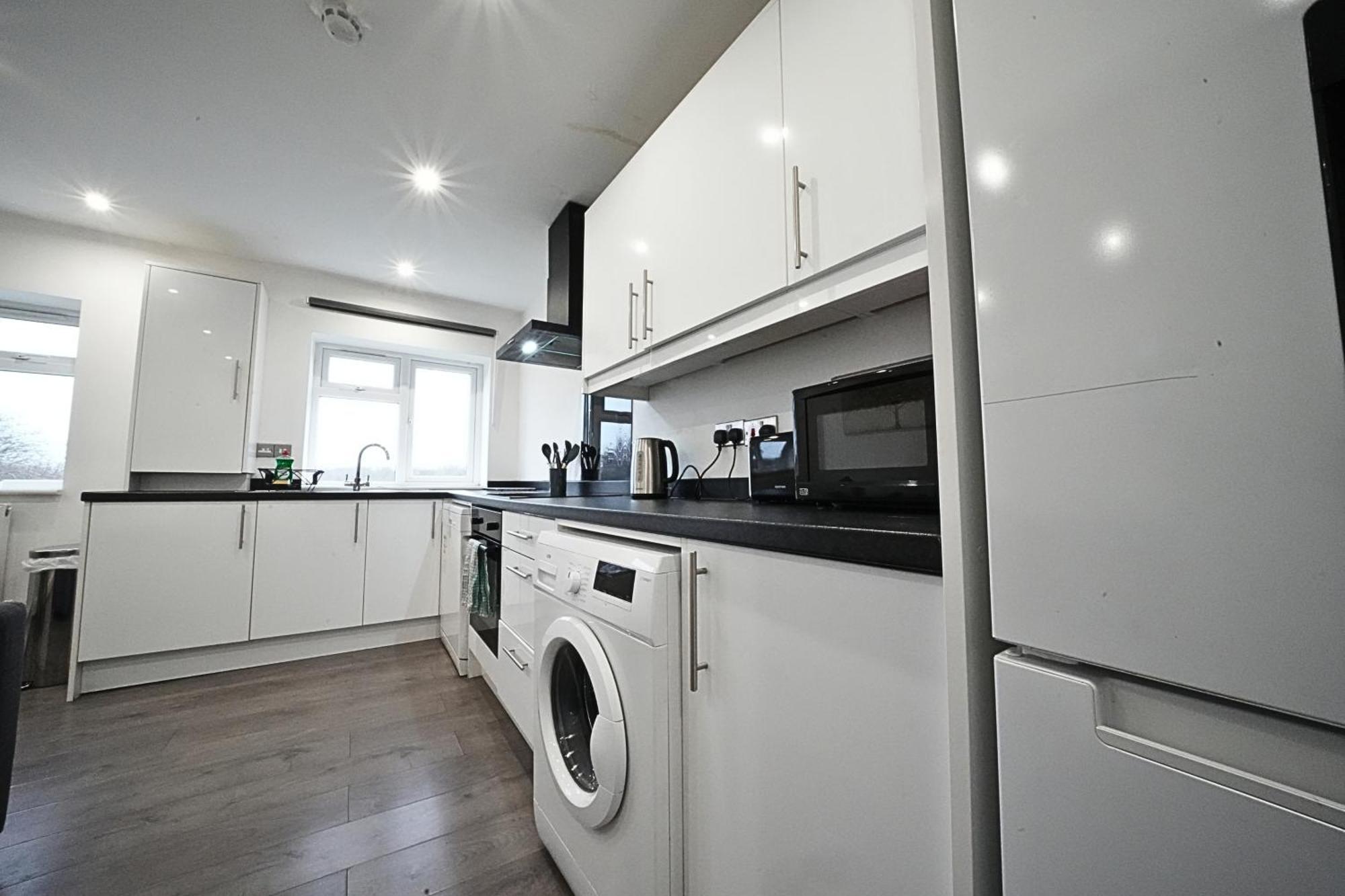 Hatton Apartments Heathrow Airport- Free Parking-Free Underground To And From Heathrow Airport Hatton Cross See Picture-See London Fast Hatton Cross To Central London 30Min Zewnętrze zdjęcie