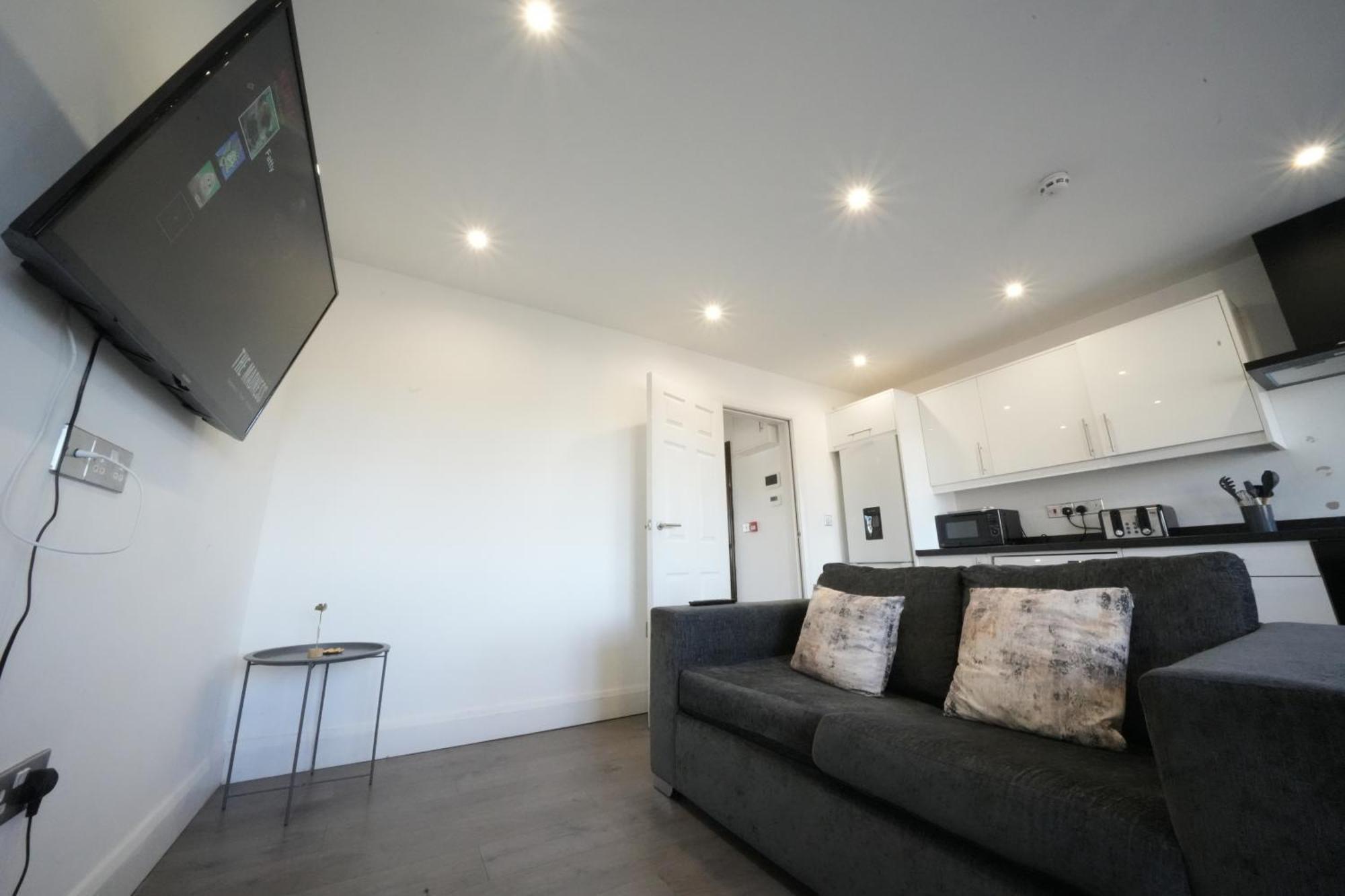 Hatton Apartments Heathrow Airport- Free Parking-Free Underground To And From Heathrow Airport Hatton Cross See Picture-See London Fast Hatton Cross To Central London 30Min Zewnętrze zdjęcie