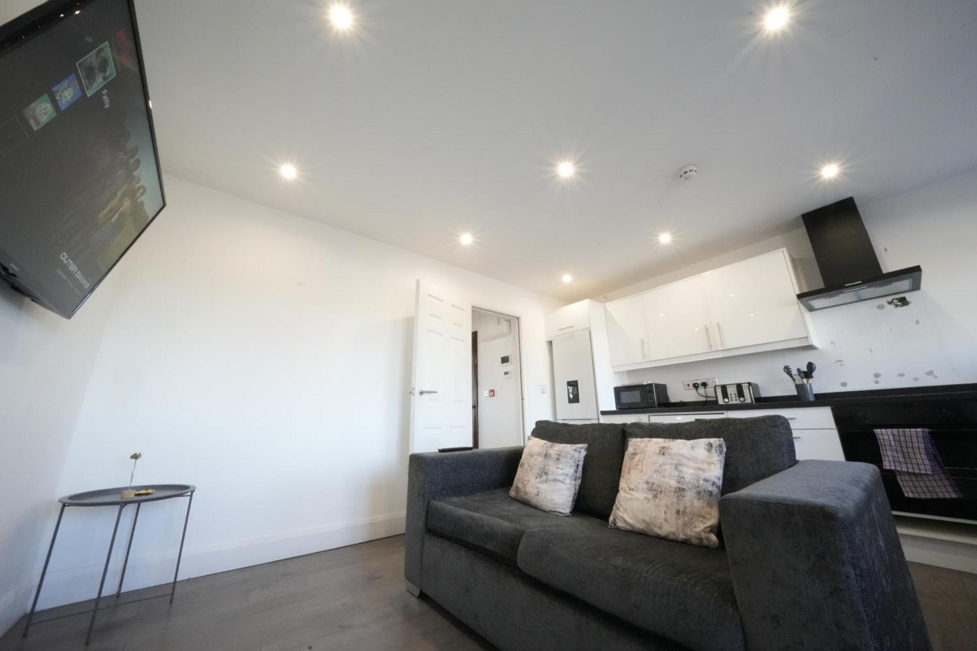 Hatton Apartments Heathrow Airport- Free Parking-Free Underground To And From Heathrow Airport Hatton Cross See Picture-See London Fast Hatton Cross To Central London 30Min Zewnętrze zdjęcie