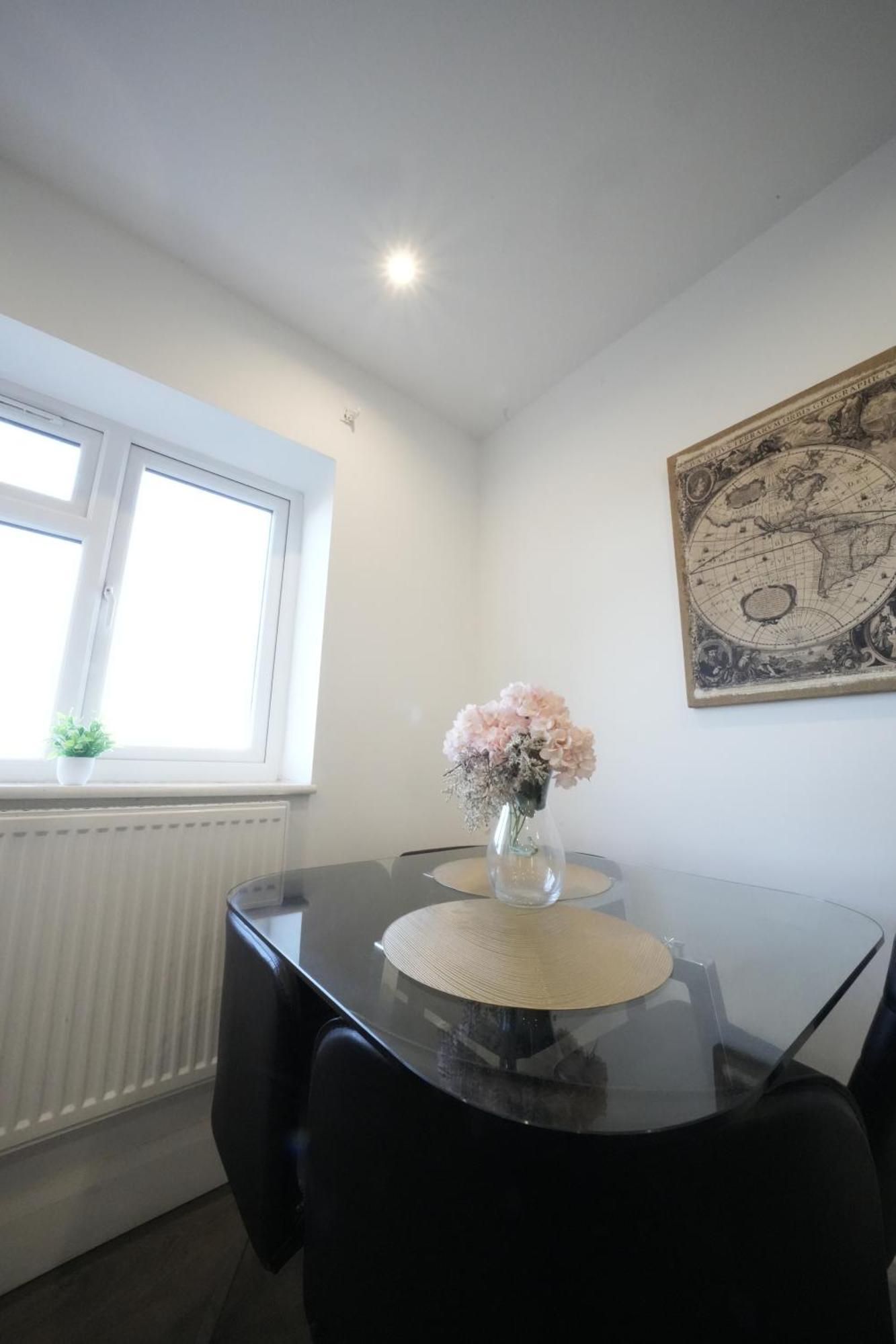 Hatton Apartments Heathrow Airport- Free Parking-Free Underground To And From Heathrow Airport Hatton Cross See Picture-See London Fast Hatton Cross To Central London 30Min Zewnętrze zdjęcie
