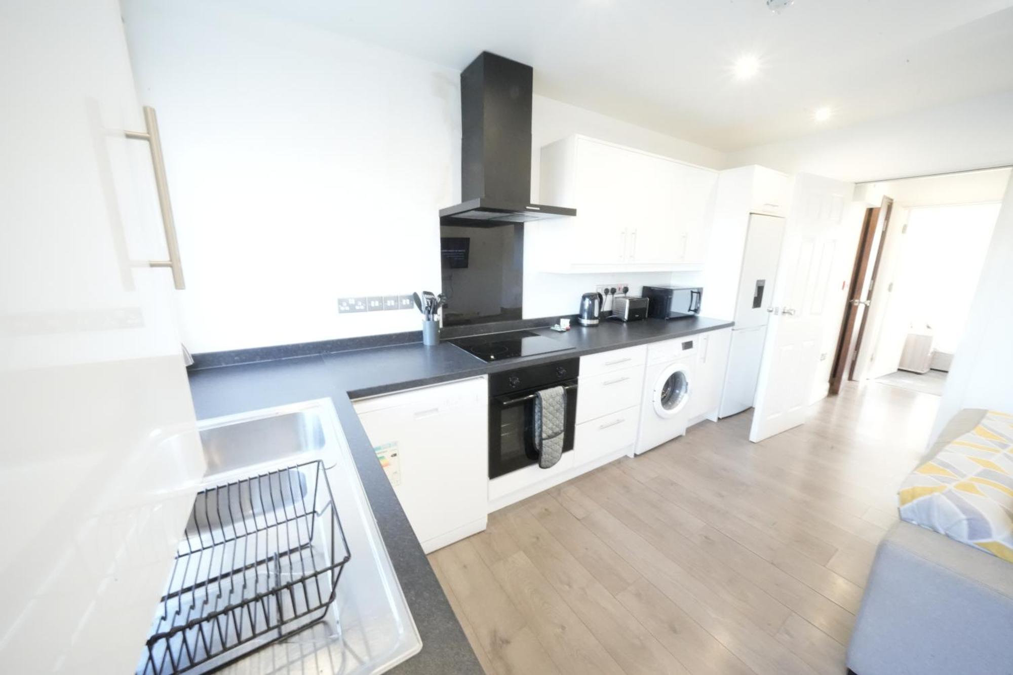 Hatton Apartments Heathrow Airport- Free Parking-Free Underground To And From Heathrow Airport Hatton Cross See Picture-See London Fast Hatton Cross To Central London 30Min Zewnętrze zdjęcie