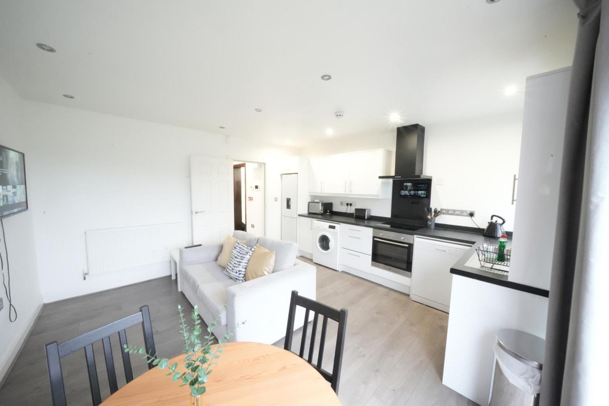 Hatton Apartments Heathrow Airport- Free Parking-Free Underground To And From Heathrow Airport Hatton Cross See Picture-See London Fast Hatton Cross To Central London 30Min Zewnętrze zdjęcie