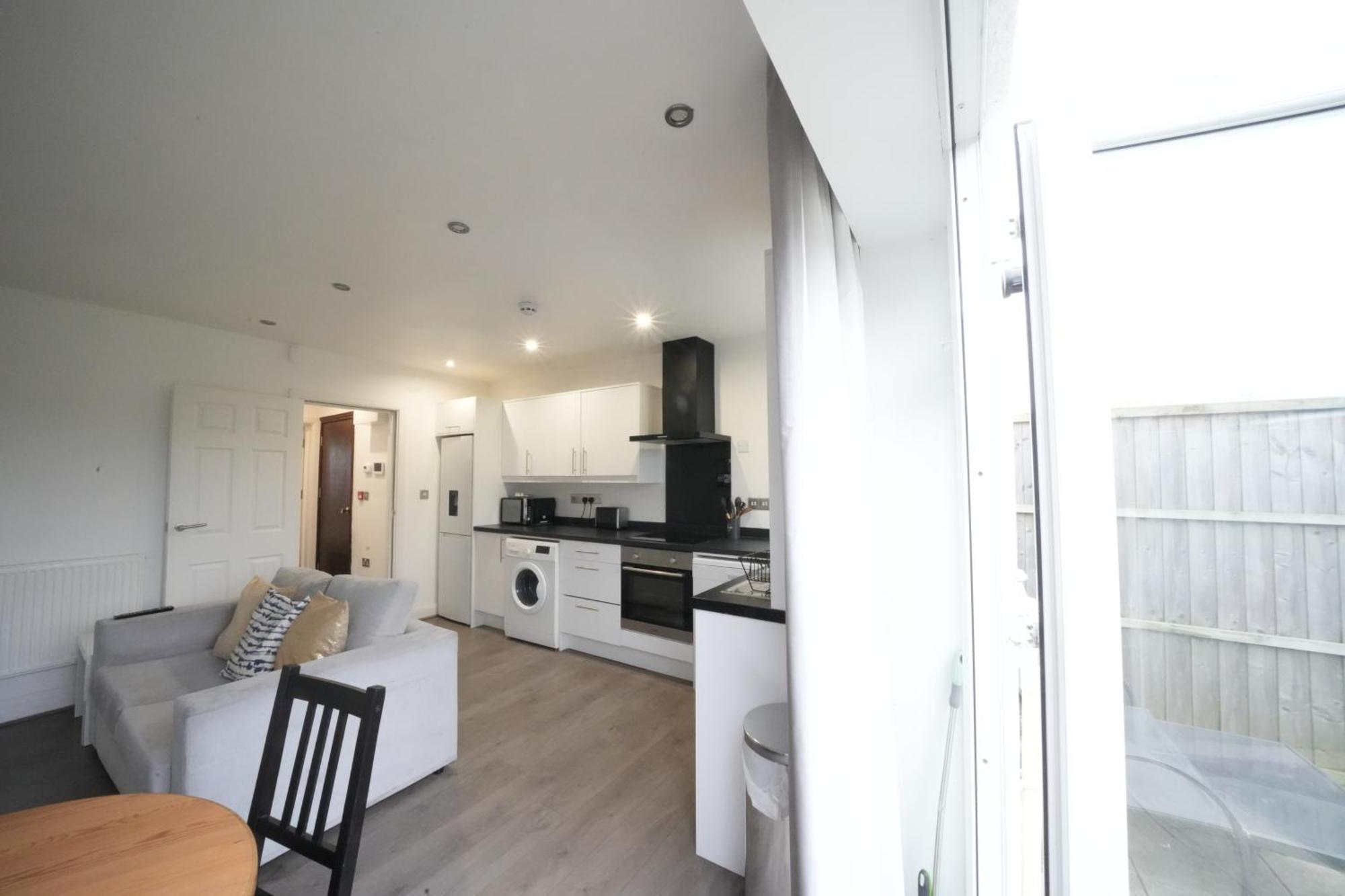 Hatton Apartments Heathrow Airport- Free Parking-Free Underground To And From Heathrow Airport Hatton Cross See Picture-See London Fast Hatton Cross To Central London 30Min Zewnętrze zdjęcie