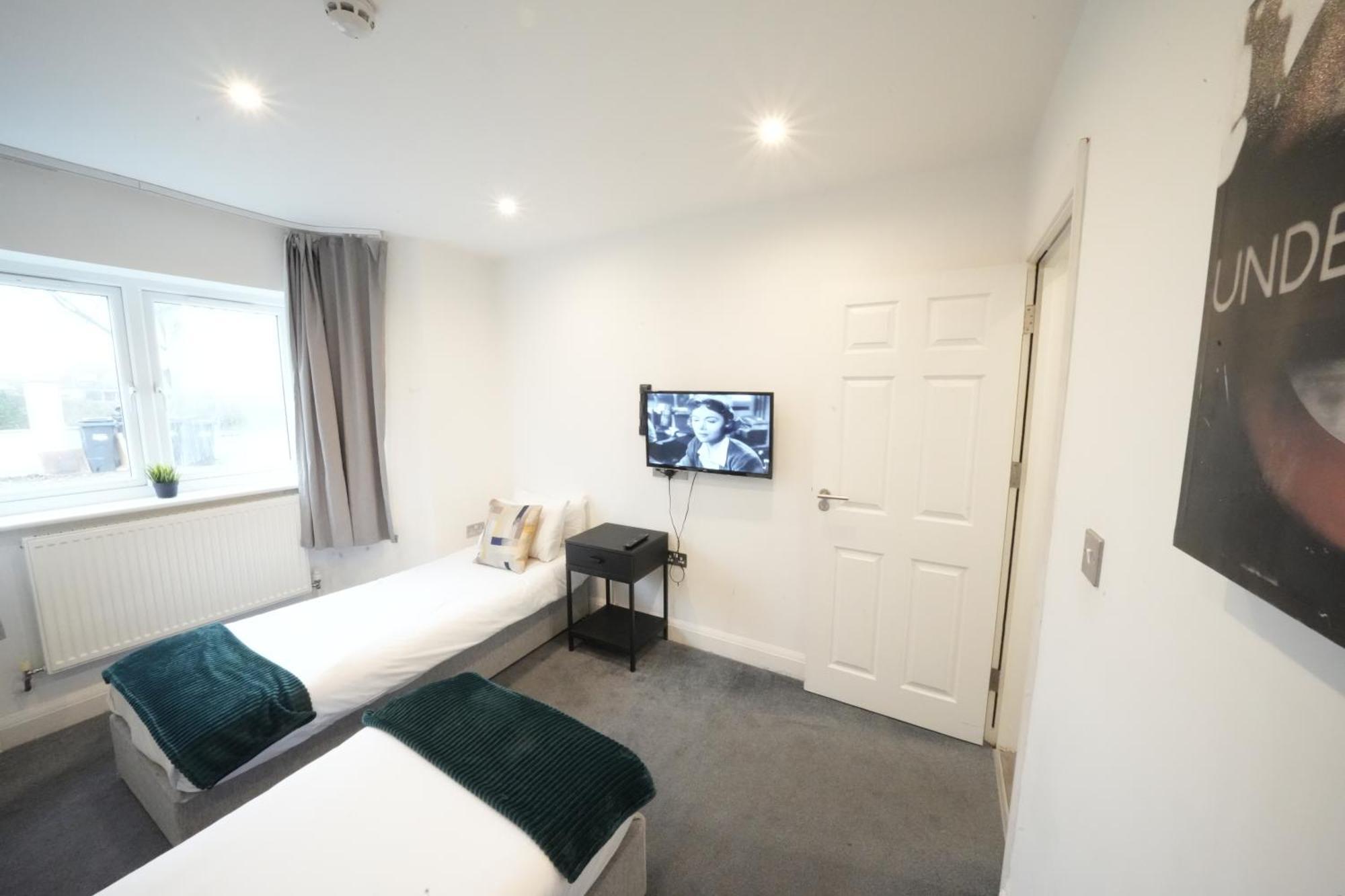 Hatton Apartments Heathrow Airport- Free Parking-Free Underground To And From Heathrow Airport Hatton Cross See Picture-See London Fast Hatton Cross To Central London 30Min Zewnętrze zdjęcie